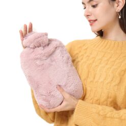 campus-tuete-waermflasche-flauschig-rosa-frau
