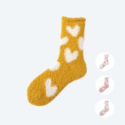 campustuete-plueschsocken-mit-herzen-gelb-weiss-beige-rosa-start