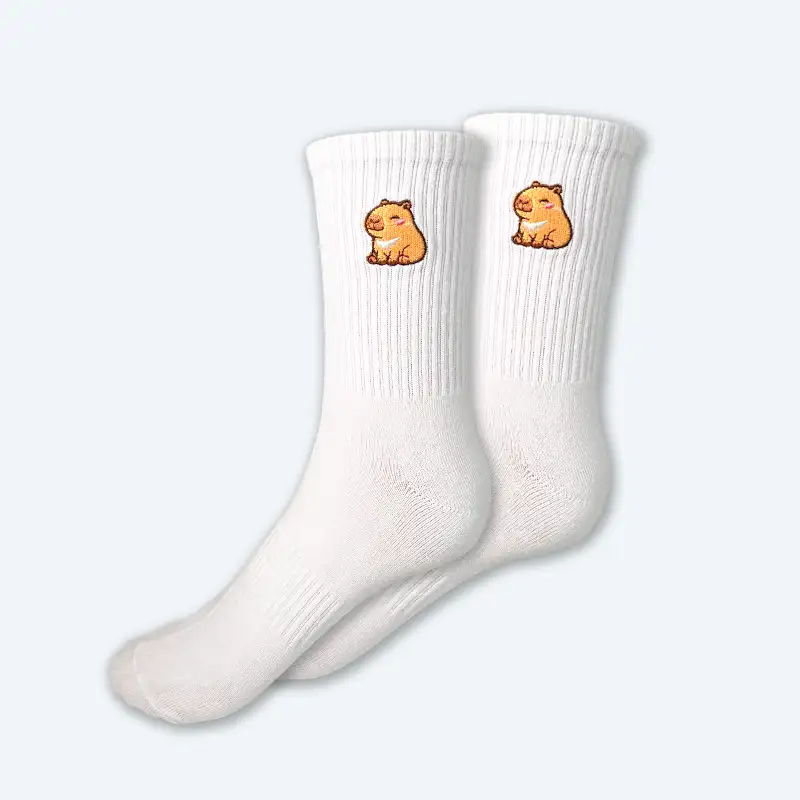 campustuete-bestickte-socken-capybara