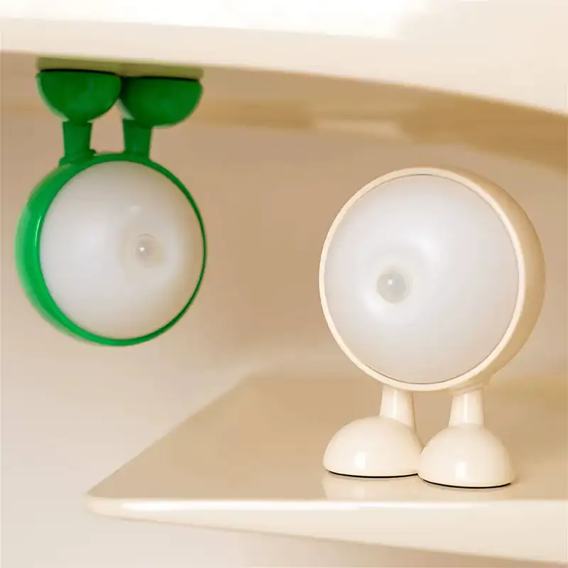 campustuete-big-eye-wandleuchte-gruen-weiss