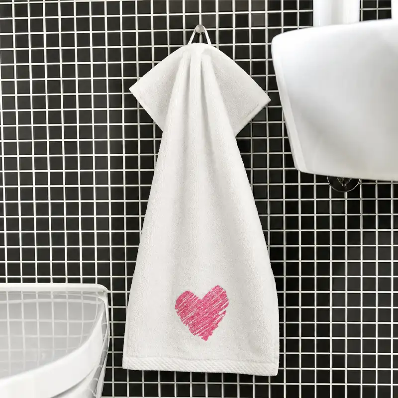 campustuete-gaestehandtuch-herz-badezimmer